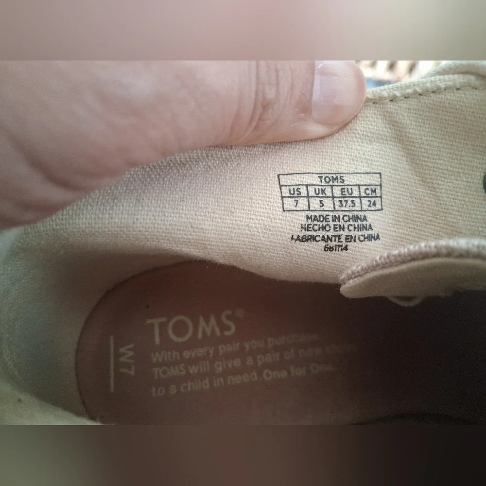 TOMS Sz W7 Neutral Linen Lace-Up Wedge Ankle Booties